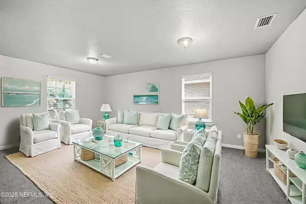 Yulee, FL 32097,77795 LUMBER CREEK BLVD