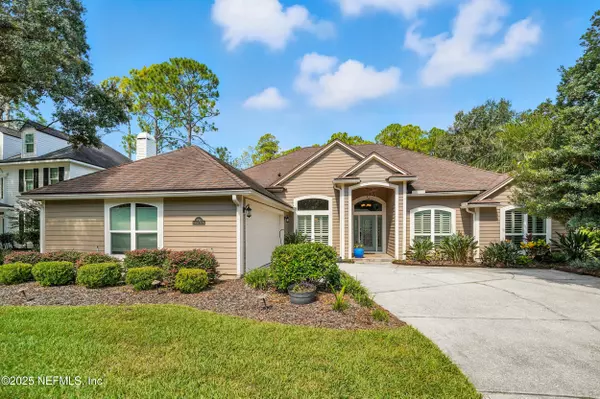 8764 HAMPSHIRE GLEN DR S, Jacksonville, FL 32256