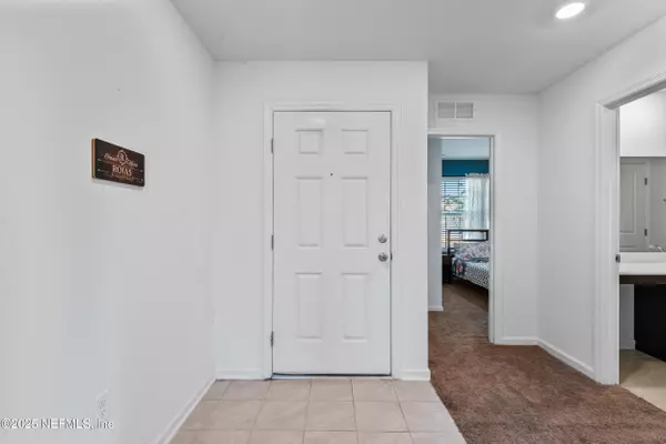 Jacksonville, FL 32221,577 PANTHER LAKE Pkwy