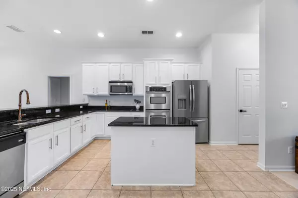 Jacksonville, FL 32225,505 ROSERUSH LN