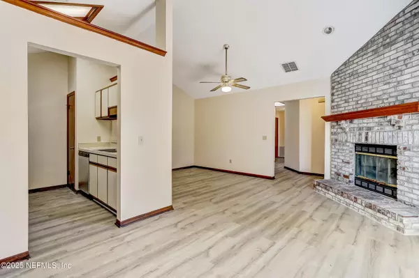 Jacksonville, FL 32225,12015 COBBLEWOOD LN N