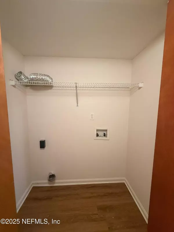 Orange Park, FL 32073,702 MEADOWBROOK DR #14