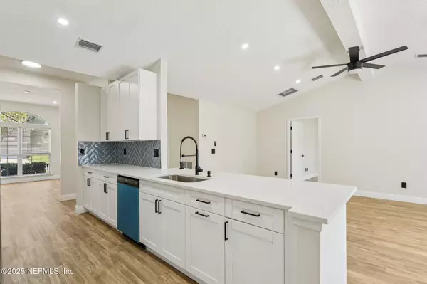 Jacksonville, FL 32218,3699 JULIET LEIA CIR S