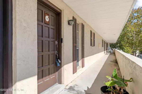 Jacksonville, FL 32216,7341 EL OCHO RD #6