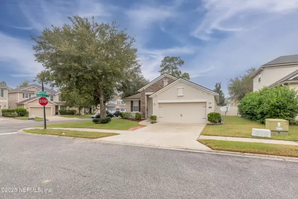 Jacksonville, FL 32218,211 AMBER RIDGE RD