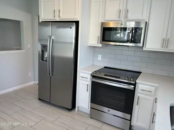 Neptune Beach, FL 32266,240 HOPKINS ST