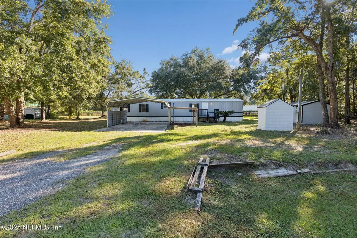 Yulee, FL 32097,75567 JOHNSON LAKE RD