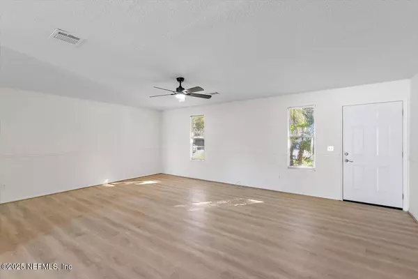 Jacksonville, FL 32257,10722 GELDING DR