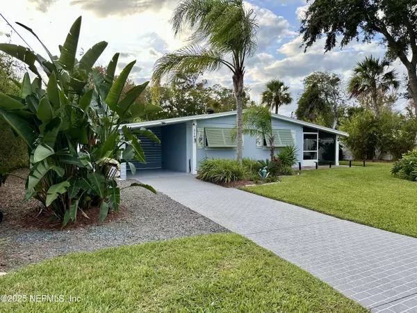 Atlantic Beach, FL 32233,318 ROYAL PALMS DR