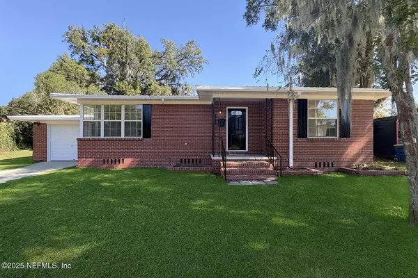 1407 MAGNOLIA CIR E, Jacksonville, FL 32211