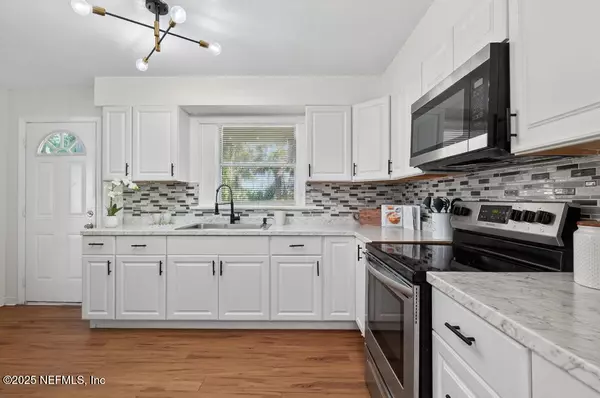 Jacksonville, FL 32206,138 W 17TH ST