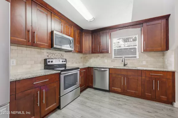 Orange Park, FL 32073,760 PLAINFIELD AVE