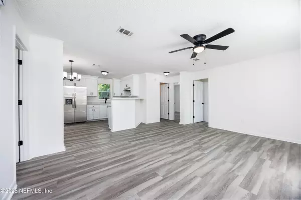 St. Augustine, FL 32084,900 HELEN ST