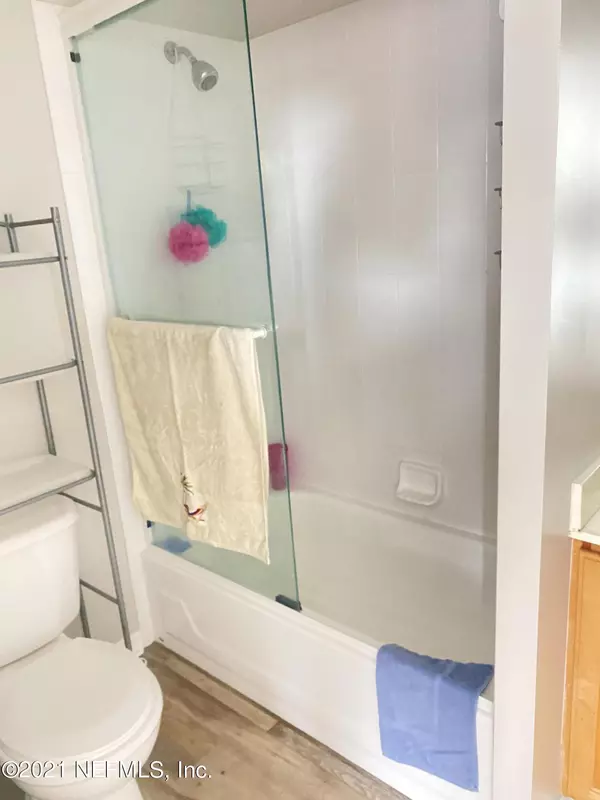 Jacksonville Beach, FL 32250,201 10TH AVE N #301