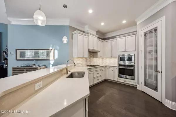 Fernandina Beach, FL 32034,94018 HEMLOCK CT