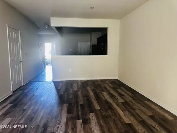 Jacksonville, FL 32258,6801 ROUNDLEAF DR