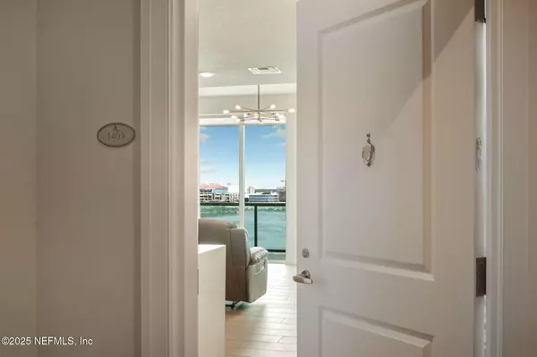 Jacksonville, FL 32207,1431 RIVERPLACE BLVD #1409