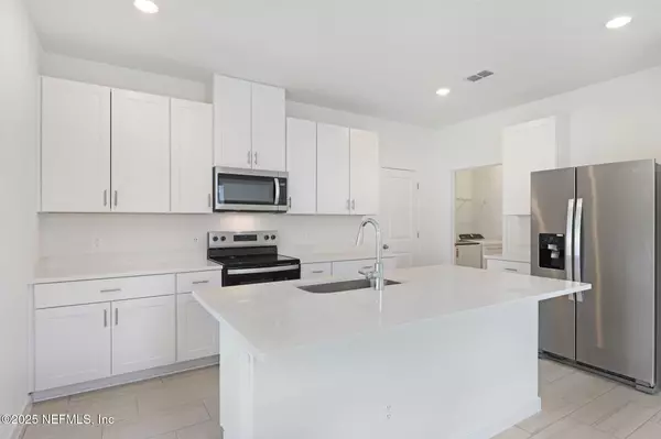 Jacksonville, FL 32219,7782 CAHILL LN