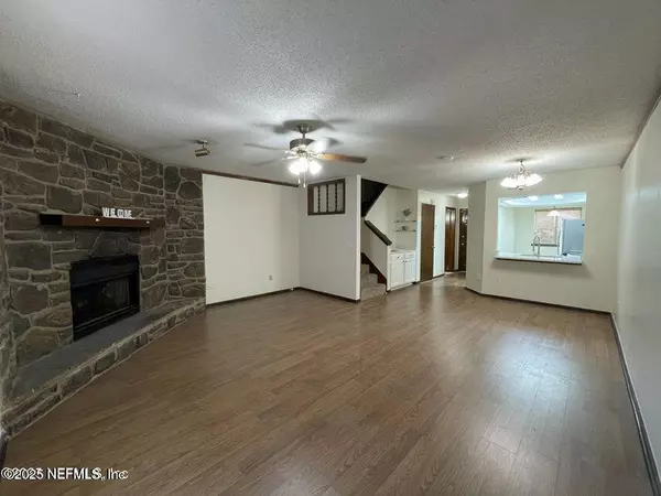 Jacksonville, FL 32257,4329 PATHWOOD WAY