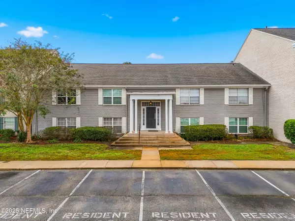 4329 PLAZA GATE LN S #101, Jacksonville, FL 32217