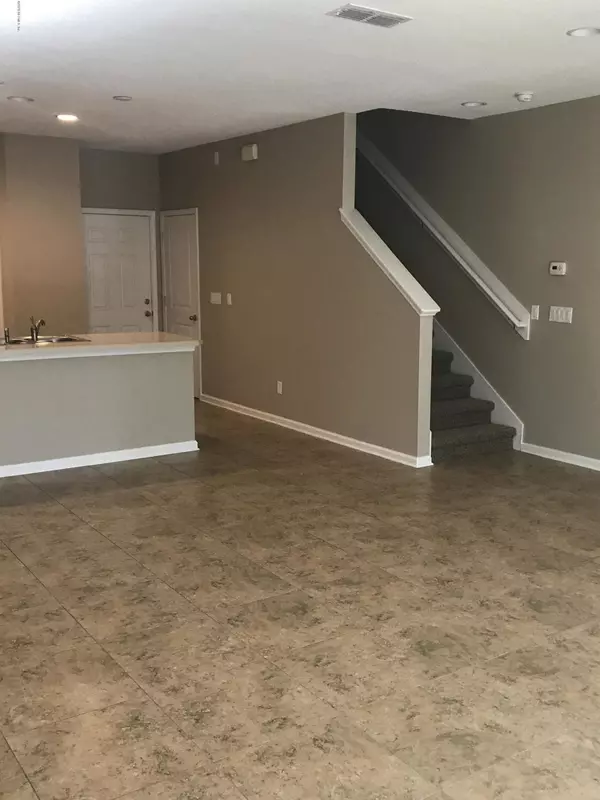 Orange Park, FL 32065,3610 CRESWICK CIR #C