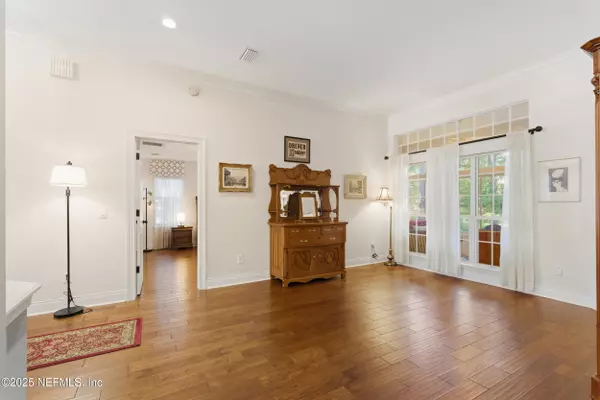 Orange Park, FL 32073,557 FEATHER OAKS CT