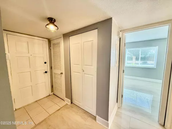 Jacksonville, FL 32217,3919 BELL TOWER DR #5