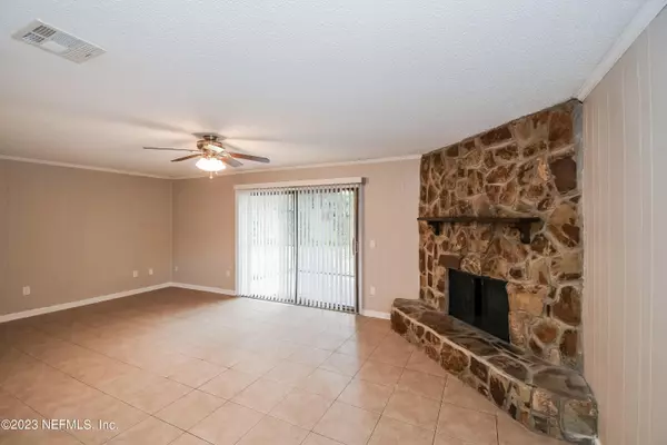 Jacksonville, FL 32221,8366 GRAMPELL DR