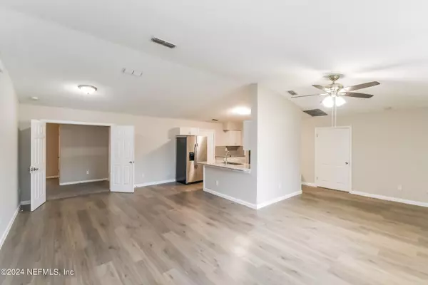 Jacksonville, FL 32210,7263 EUDINE DR N