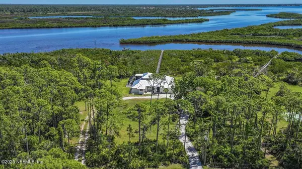 18 RIVERFRONT DR, Venice, FL 34293