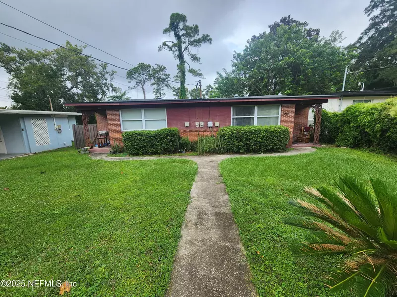 7913 HARE AVE, Jacksonville, FL 32211