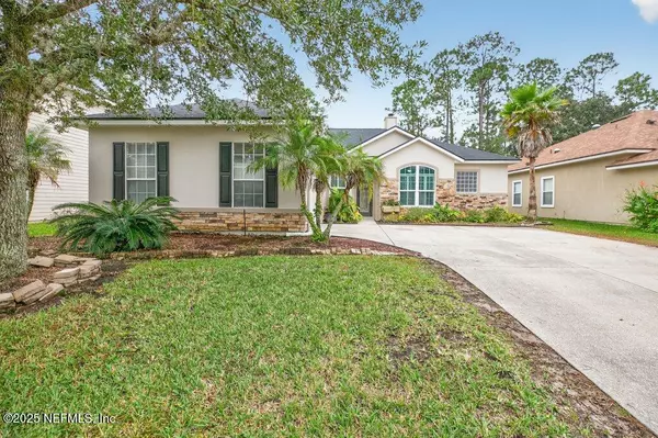 1807 CHATHAM VILLAGE DR, Fleming Island, FL 32003