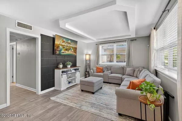 Jacksonville, FL 32207,1860 EMBASSY DR