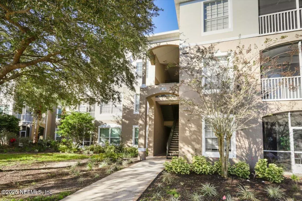 Jacksonville, FL 32256,10550 BAYMEADOWS RD #815