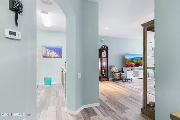 Jacksonville, FL 32256,10550 BAYMEADOWS RD #925