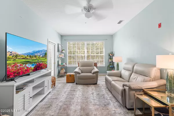 Jacksonville, FL 32256,10550 BAYMEADOWS RD #925