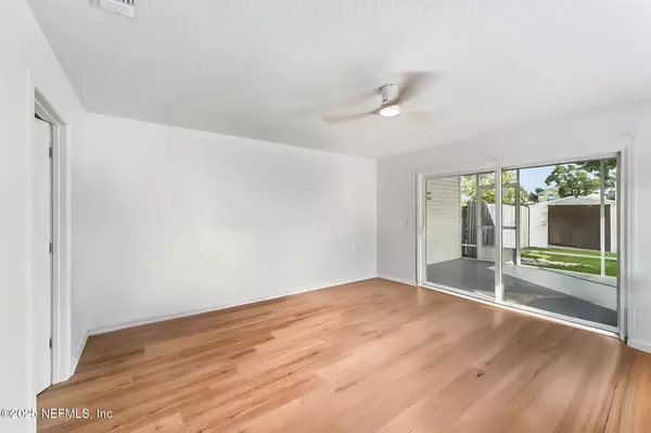 Jacksonville Beach, FL 32250,835 7TH AVE S #835 & 837