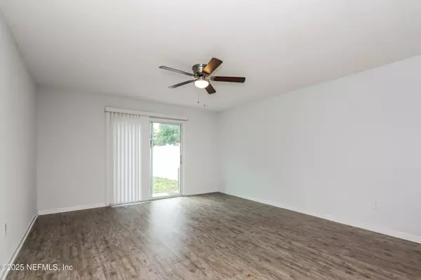 Jacksonville, FL 32216,530 EISEMAN WAY