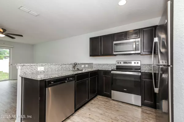 Jacksonville, FL 32216,530 EISEMAN WAY