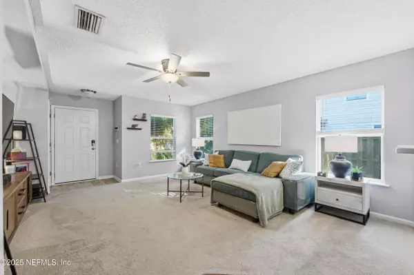 Jacksonville, FL 32225,888 COLLINSWOOD DR W