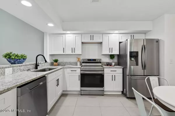 Jacksonville, FL 32223,11442 SQUIRE WAY LN