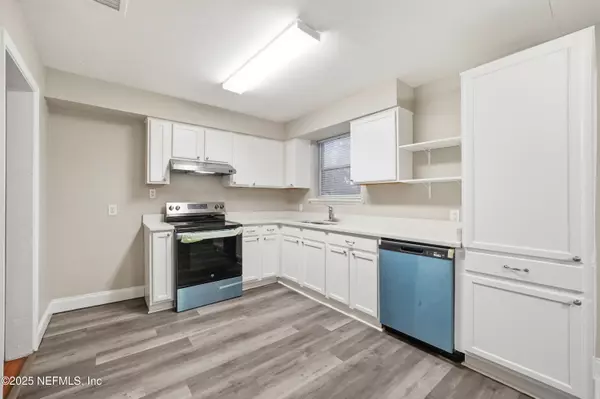 Jacksonville, FL 32211,806 BORDEAU AVE W