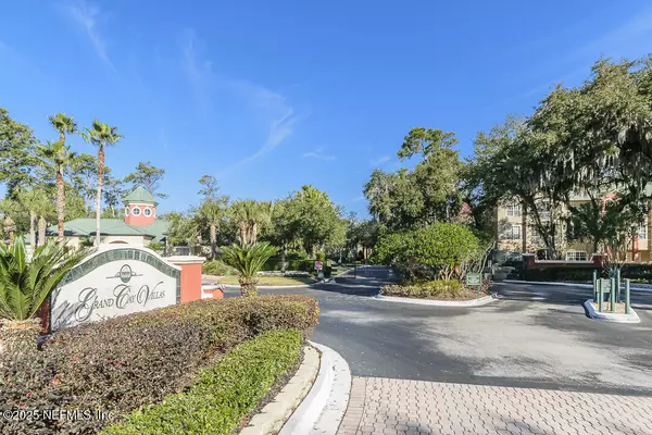 Ponte Vedra Beach, FL 32082,180 VERACRUZ DR #213