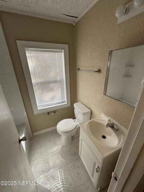 Jacksonville, FL 32207,1817 LAKEWOOD RD