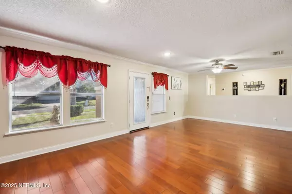 Yulee, FL 32097,86111 CARTESIAN POINTE DR