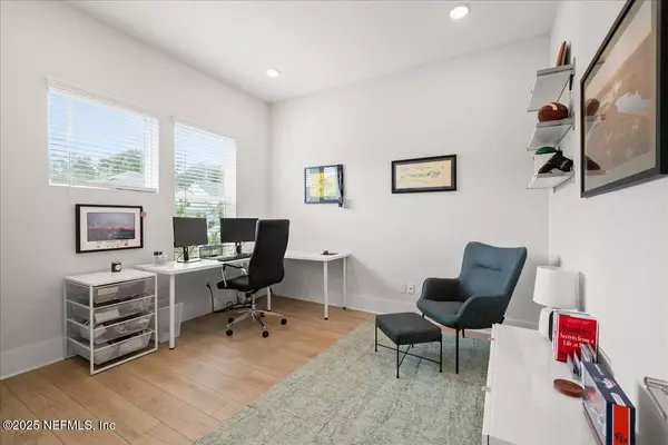 Jacksonville, FL 32256,11173 ENGINEERING WAY