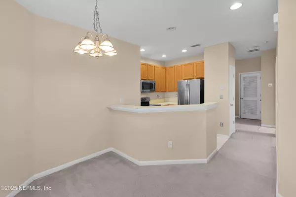 Jacksonville, FL 32225,12301 KERNAN FOREST BLVD #2702