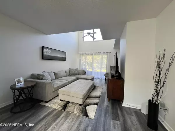 Jacksonville, FL 32257,9360 CRAVEN RD #1204