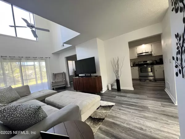 Jacksonville, FL 32257,9360 CRAVEN RD #1204