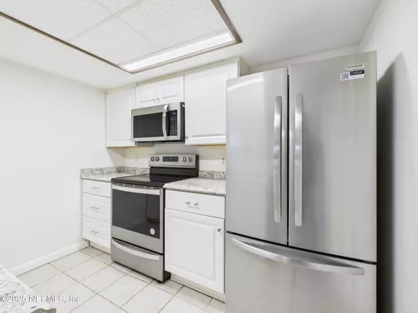 Jacksonville, FL 32233,2984 SONGBIRD DR